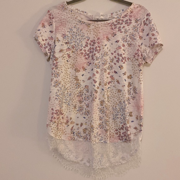 Lauren Conrad Floral Lace Hem Tee - Picture 1 of 5